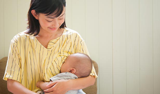5つの授乳姿勢を解説 一般的な授乳姿勢や知っておきたいポイントを紹介 ぼにゅ育