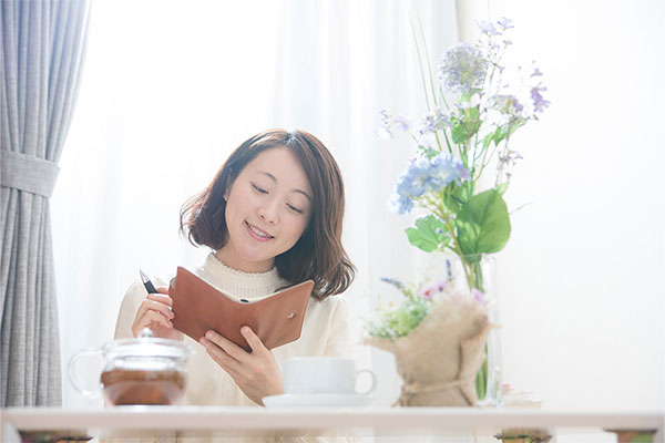 妊娠初期の不安な時期の過ごし方｜つわりのピークと赤ちゃんの成長