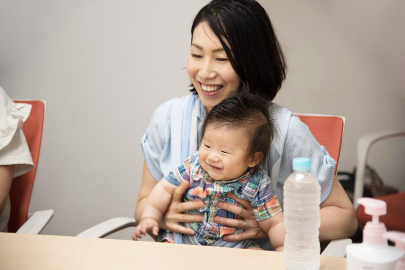 紗惠さんと赤ちゃんの画像
