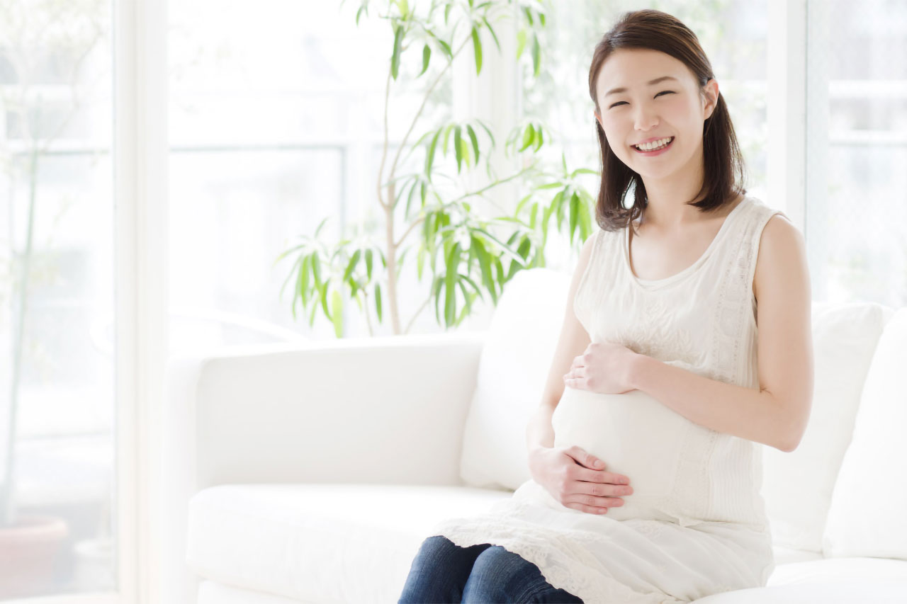 笑顔の妊婦さん