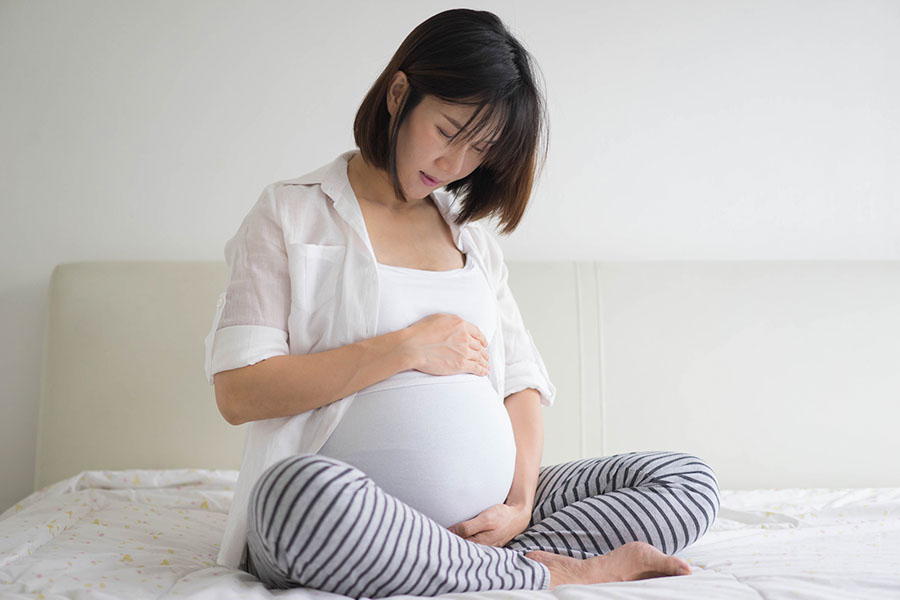 出産準備の第一歩。出産にむけて心と体を整えよう！マタニティ期のストレッチや呼吸法